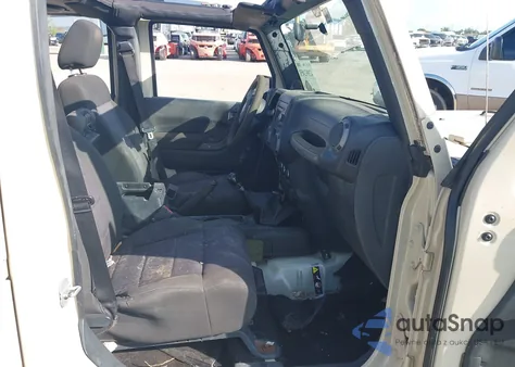 2011 Jeep Wrangler Unlimited Sport z USA, uszkodzony, nr VIN 1J4BA3H13BL530320